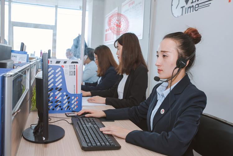 以技術(shù)創(chuàng)新引領(lǐng)未來(lái)，楊艷艷 科技賦能信息服務(wù)的先行者
